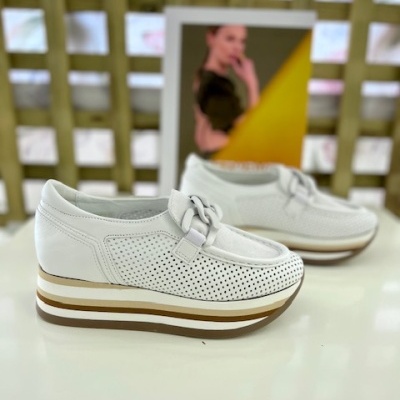 https://www.anajosapataria.com/product/sneakers-softwaves-7-78-56white