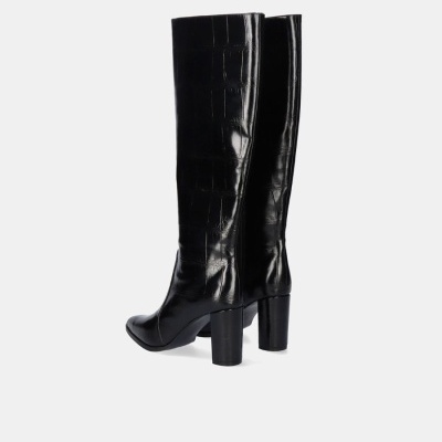 Botas pretas até ao joelho em pele com padrão croco e salto quadrado.