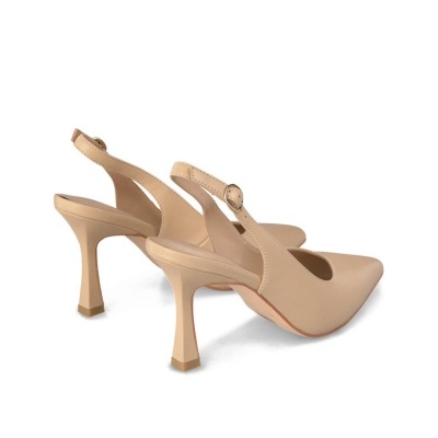 Sapatos de salto alto bege slingback de couro sintético