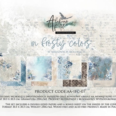 Rótulo com texto em inglês e design floral em tons de azul e branco sobre fundo cinza claro texturizado