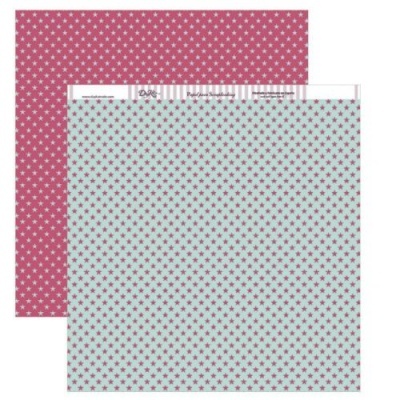 Folhas de papel decorativo com padrão de estrelas vermelho e branco