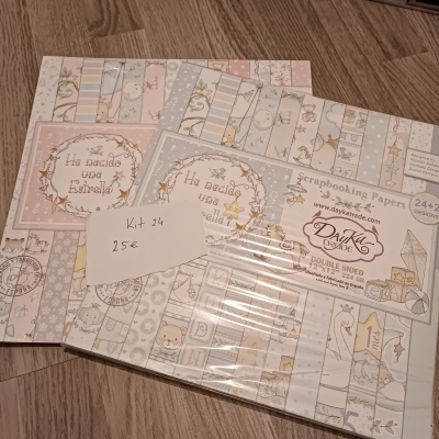 Kit de papéis para scrapbooking com padrões infantis em tons pastéis