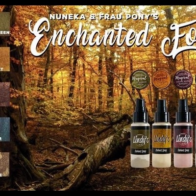 Frascos de tinta Lindy's com cinco cores e amostras ao lado sobre fundo de floresta outonal