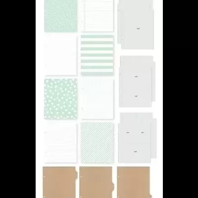 Conjuntos de envelopes e cartões com padrões verde menta, branco, cinza e kraft organizados sobre fundo branco.