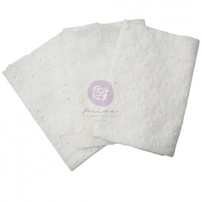 Dois panos brancos bordados com padrões florais