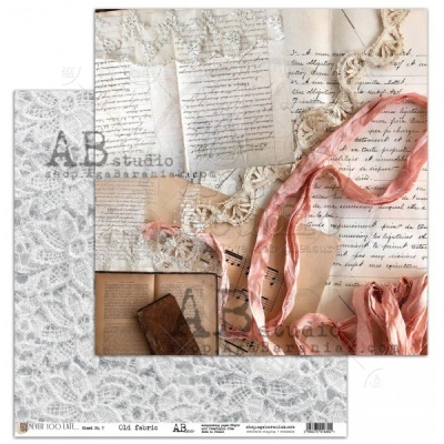 Papel para scrapbooking com padrão de renda e imagem de papéis manuscritos e fita de tecido rosa