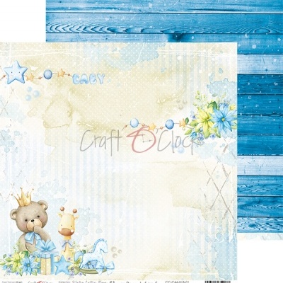 Papel decorativo para scrapbooking com tema bebé, ursinho de coroa, girafa, estrelas e flores azuis