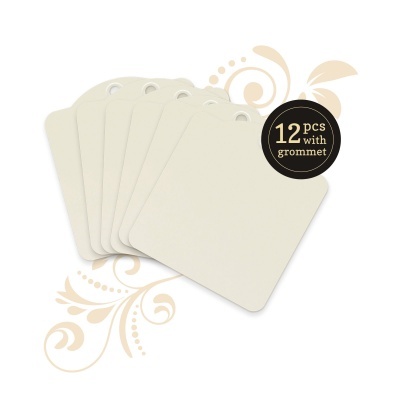 Etiquetas brancas com ilhó e indicação de 12 peças