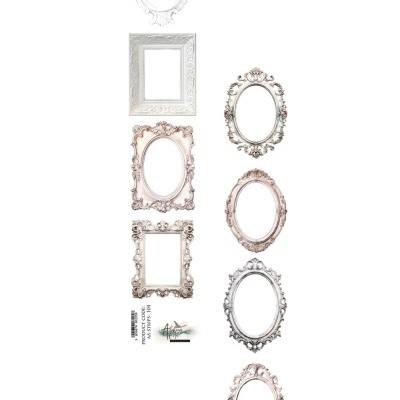 Relógio decorativo com molduras ornamentadas em vários formatos e tons claros