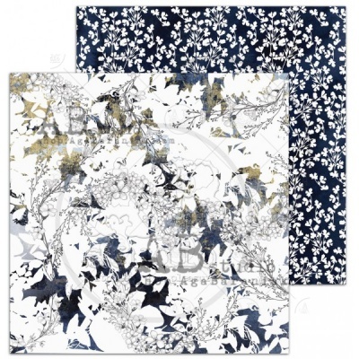 Tecidos quadrados com padrões florais em azul escuro e branco