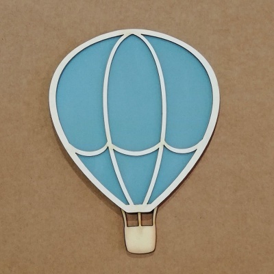 Figura decorativa de balão de ar quente azul com contornos brancos