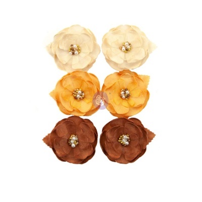 Flores artificiais de tecido em tons bege, laranja e castanho com centro decorativo