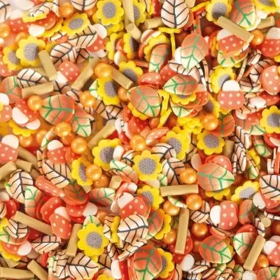 Pregadores de madeira decorativos com cogumelos, flores e folhas coloridas