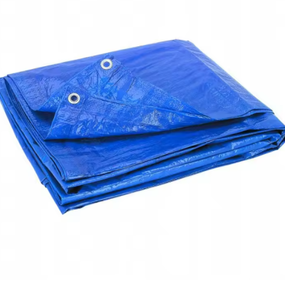 Lona azul impermeável dobrada com ilhós metálicos