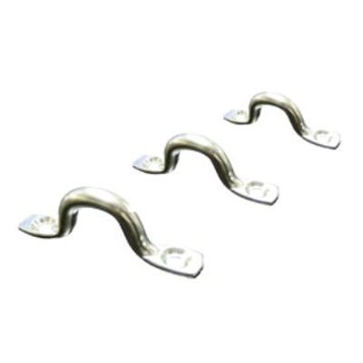 Três pegas metálicas cromadas com orifícios para fixação