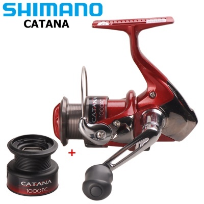 Máquina de pesca Shimano Catana vermelha com bobine extra preta e vermelha