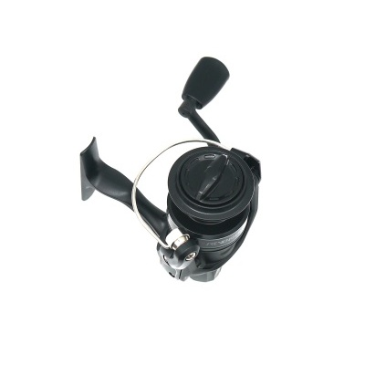 Carreto de pesca preto com texto REVENGER