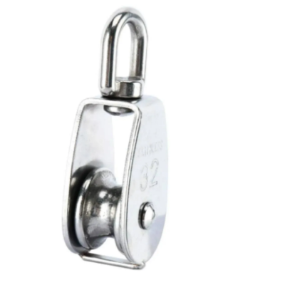 Polia metálica pequena prateada com gancho giratório e número 32 gravado