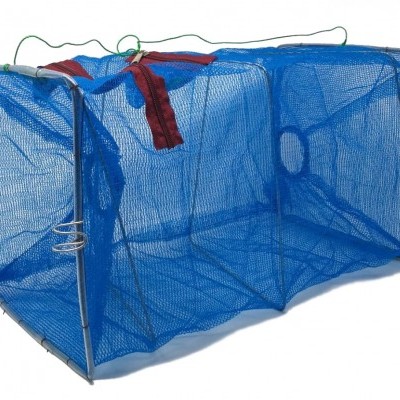 Armador de rede de pesca azul com estrutura metálica e fecho vermelho