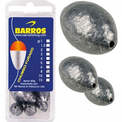 Chumbos de pesca ovalados metálicos com furo em embalagem transparente com etiqueta azul e amarela.