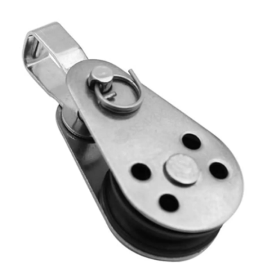 Polia metálica com roda de borracha preta e gancho