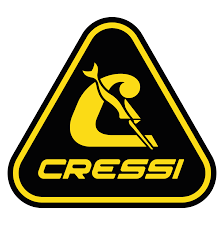 logótipo triangular preto e amarelo com a palavra CRESSI e figura de mergulhador