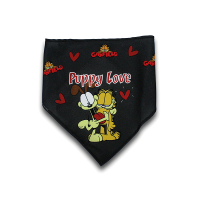 Bandana preta com estampa do Garfield e cão com corações e texto 'Puppy Love'