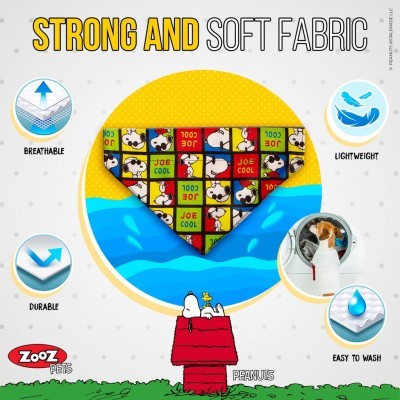 Bandana colorida para cão com personagens Peanuts e Snoopy na casota vermelha