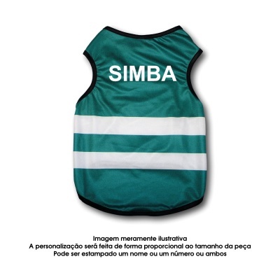 Roupa verde para animal com faixas brancas e texto SIMBA