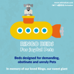 Brinquedo para cães em forma de submarino amarelo com texto promocional e figura de cão cinzento no topo