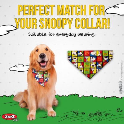 Bandana para cão com padrão Snoopy e texto '100% JOE COOL' usada por Golden Retriever.
