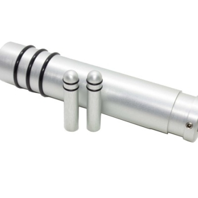 Acessórios metálicos prateados para varão de cortina