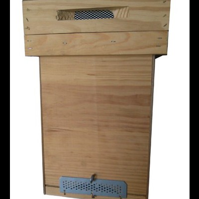 Prensa de madeira para fumeiro com recorte superior e placa metálica ajustável