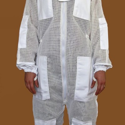 Fato apícola branco com capuz e rede protetora