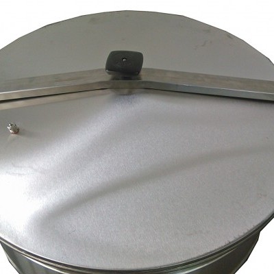 Tampa circular metálica com barra transversal em aço inoxidável