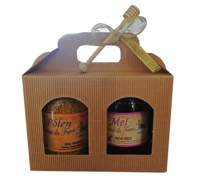 Conjunto de mel e pólen em embalagem de cartão com colher de mel
