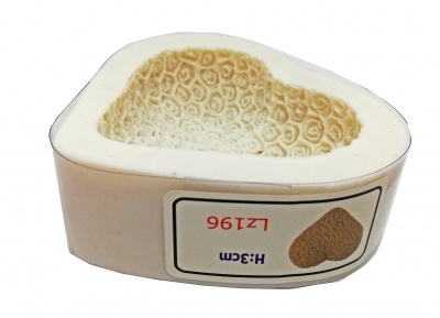 Suporte para sabonete em forma de coração branco com interior texturizado