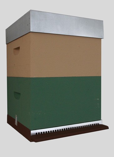 Colmeia de abelhas bege e verde com tampa metálica prateada e base marrom