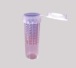 Frasco plástico translúcido rosa com tampa articulada e tubo perfurado interno