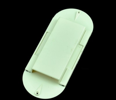 Tampa ou cobertura plástica branca retangular com borda oval