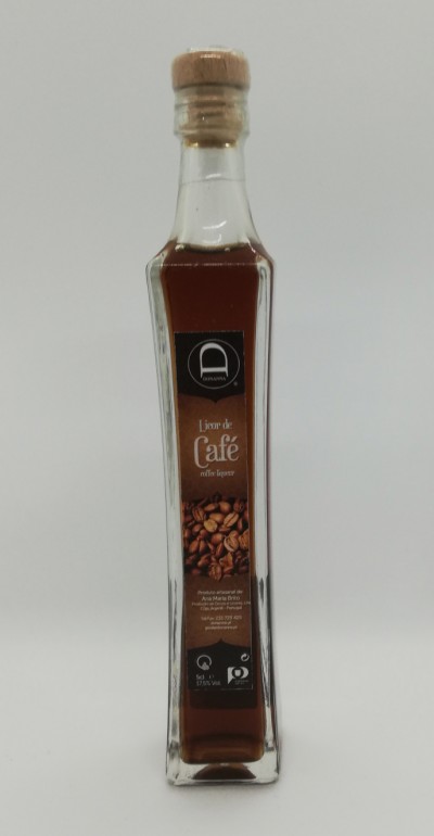 Garrafa de licor de café com rótulo castanho e tampa de cortiça