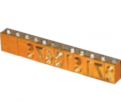 Barra elétrica metálica de cobre com oito pontos de ligação