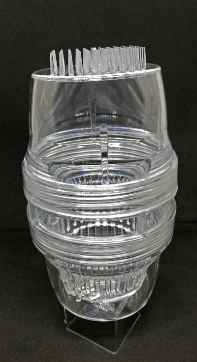 Ferramenta transparente cilíndrica de acrílico com ranhuras e dentes em relevo