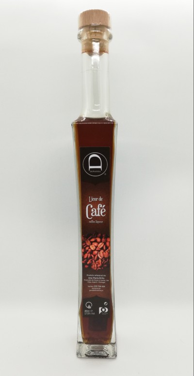 Garrafa de licor de café com rótulo preto e tampa de cortiça