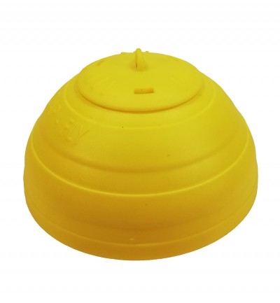 Tampa de silicone amarelo em forma de cúpula para vedar recipientes.
