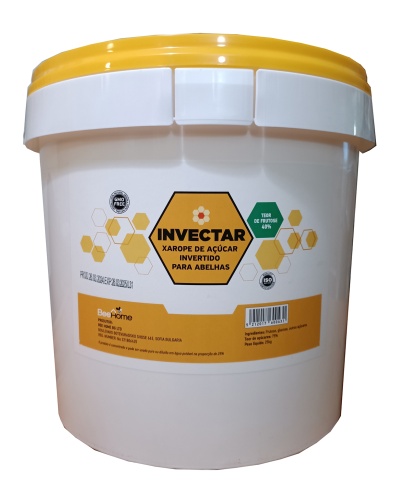 Balde de plástico branco com tampa amarela e rótulo de xarope para abelhas