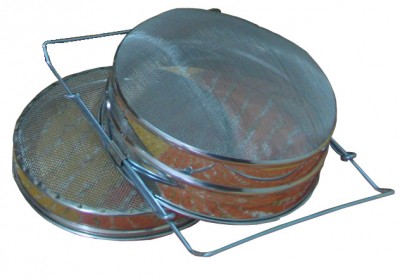 Tamises metálicos circulares com armação de arame