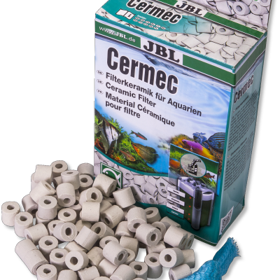 Filtro cerâmico para aquários JBL Cermec com pequenos anéis brancos e embalagem colorida