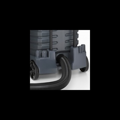 Mala rígida cinzenta escura com rodas e mangueira preta conectada