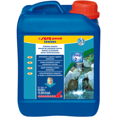 Recipiente azul de líquido para lagoas sera pond toxivec com etiqueta colorida e imagem de cachoeira